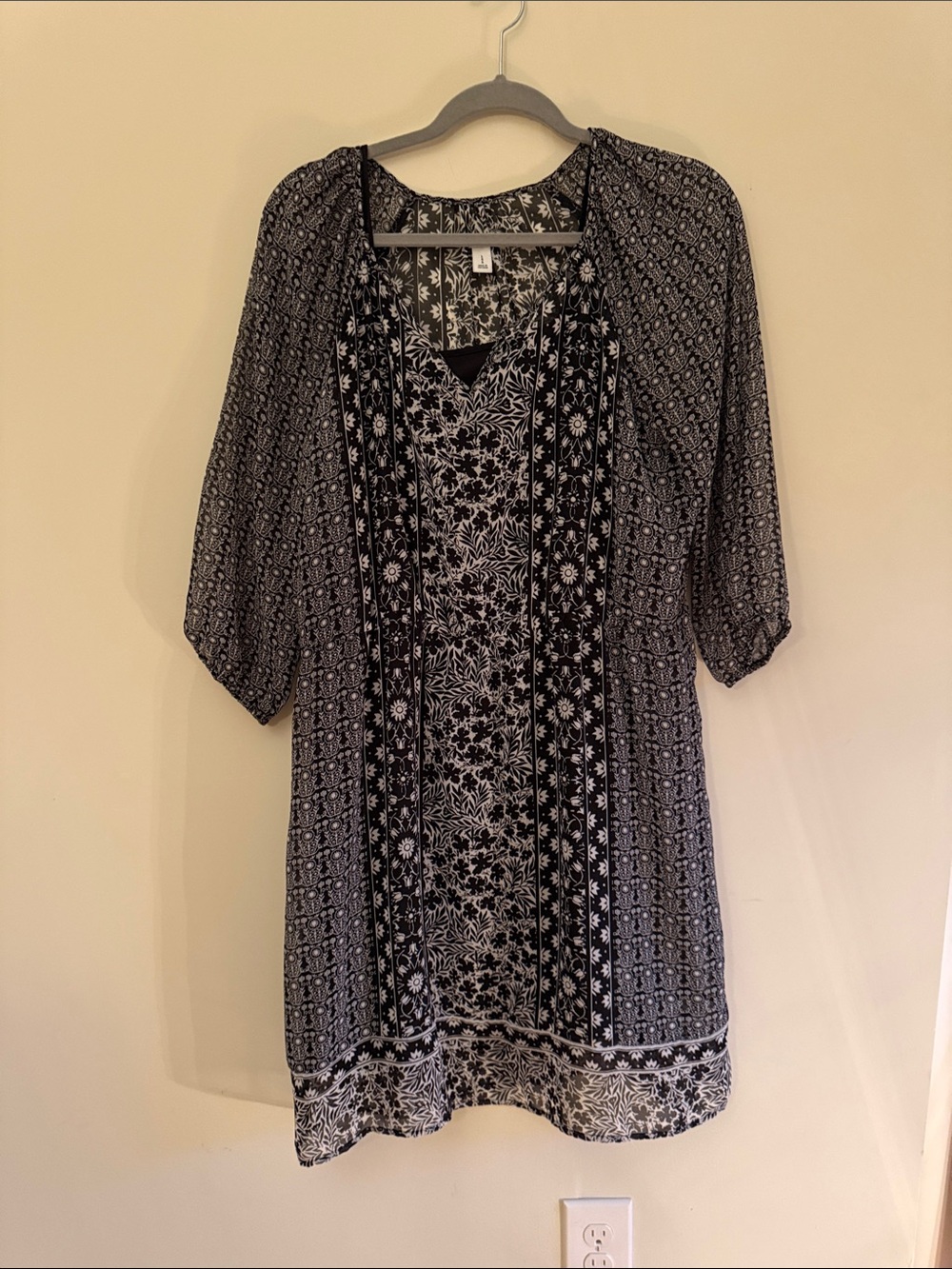 Old Navy Black and White Printed Midi Dress